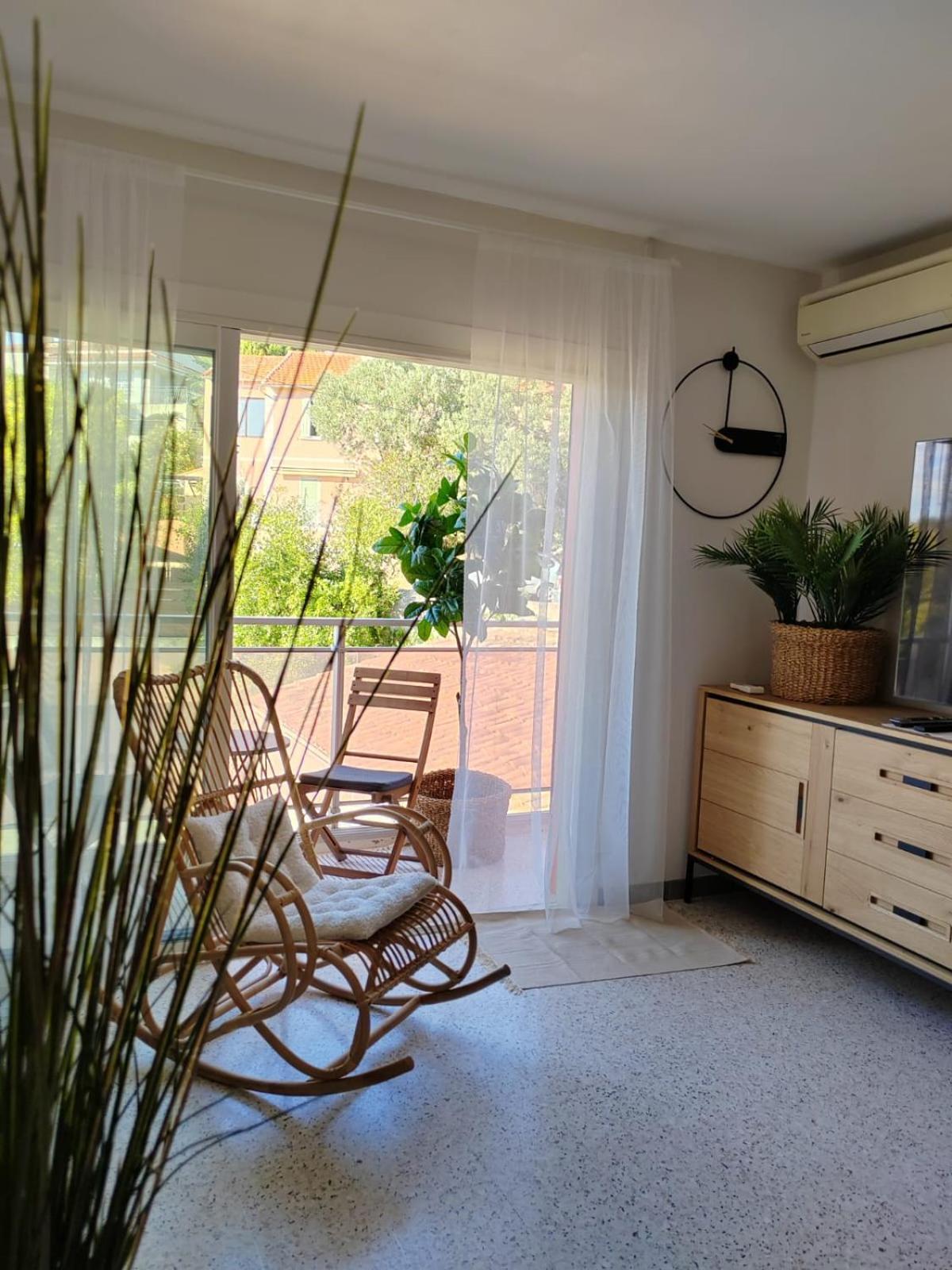 Deux Beaux Studios, Rue Pietonne, Bord De Mer, Clim Apartment Bandol