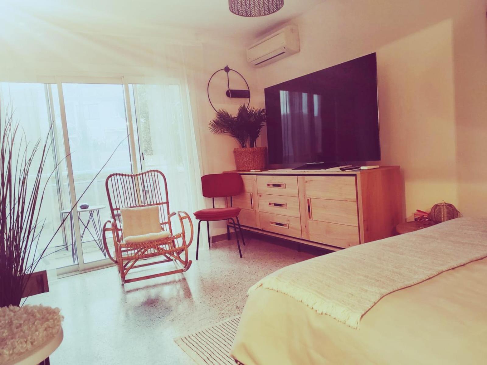 Deux Beaux Studios, Rue Pietonne, Bord De Mer, Clim Apartment Bandol